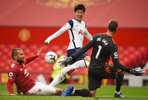 Manchester United dimalukan di laman sendiri, tewas 1-6 di tangan Spurs Manchester United dimalukan di laman sendiri, tewas 1-6 di tangan Spurs