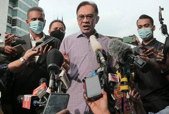 Surat Anwar dakwa dapat 131 sokongan Ahli Parlimen pula tular Surat Anwar dakwa dapat 131 sokongan Ahli Parlimen pula tular