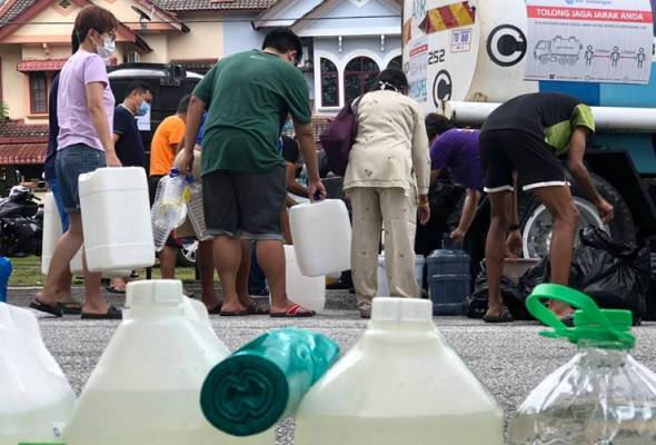 Pencemaran air Sungai Semenyih: Sudah tiba masa operasi kilang tepi sungai dipantau - Penduduk Pencemaran air Sungai Semenyih: Sudah tiba masa operasi kilang tepi sungai dipantau - Penduduk