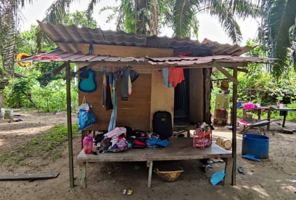 Mayat wanita ditemui bersama bayi baru lahir dalam pondok Mayat wanita ditemui bersama bayi baru lahir dalam pondok