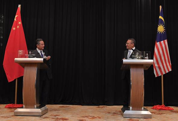 Lawatan Menteri Luar China bawa pelbagai manfaat kepada Malaysia Lawatan Menteri Luar China bawa pelbagai manfaat kepada Malaysia
