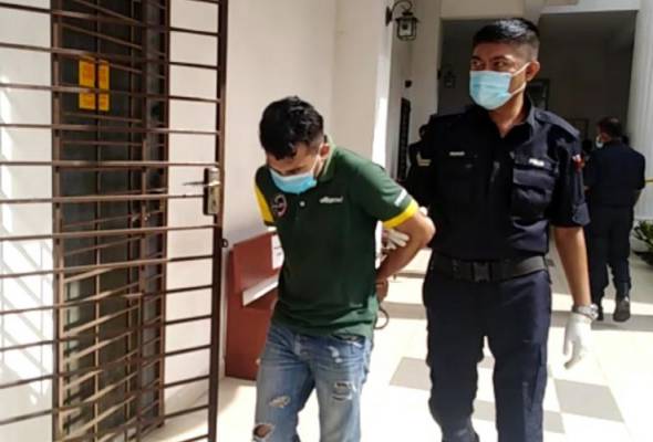 Kerana hutang, adik ugut tikam dan bunuh kakak Kerana hutang, adik ugut tikam dan bunuh kakak