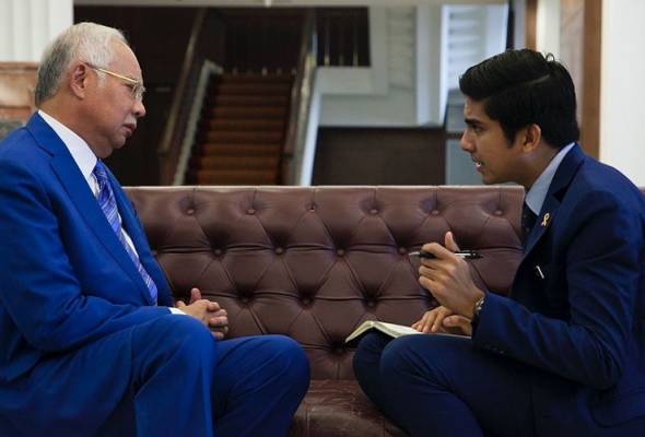 Duduk semeja, ketepikan ego, pecahkan tembok kepartian - Syed Saddiq Duduk semeja, ketepikan ego, pecahkan tembok kepartian - Syed Saddiq