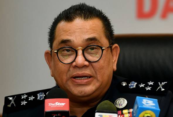 Hina Raja: Satu ditahan, tiga lagi diminta serah diri - PDRM Hina Raja: Satu ditahan, tiga lagi diminta serah diri - PDRM