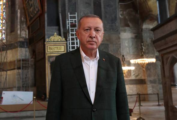 Turkish anger at the caricature added fuel to a row between Turkey and France about cartoons of the Prophet Mohammad. Turkish anger at the caricature added fuel to a row between Turkey and France about cartoons of the Prophet Mohammad.