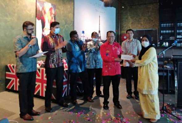 Trizure International Peruntuk Rm200 000 Untuk Misi Bantuan Banjir Di Seluruh Negara Astro Awani