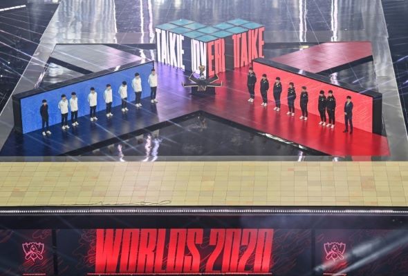 Millions online, 6,000 live see Koreans win top eSports title