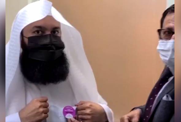 Covid 19 Mufti Menk Terima Suntikan Vaksin Sinopharm Astro Awani