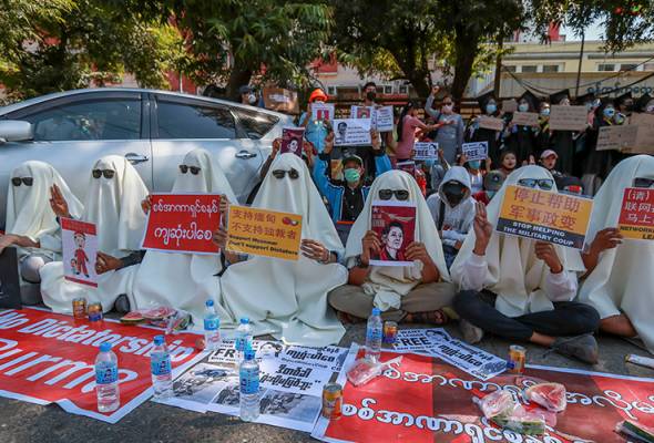 Lagi Pegawai Nld Ditahan Tentera Myanmar Astro Awani