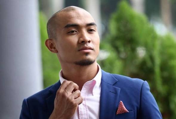 Awang dato azizulhasni Personal sacrifices