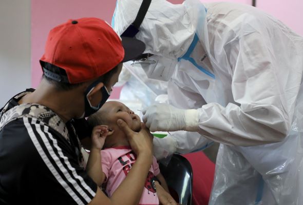 Malaysia warns of rising number of COVID-19 deaths, cases among children | Astro Awani