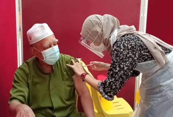 Pmg Pharmacy Rantau Panjang Seorang Pesakit Datang Ke Klinik Disebabkan Batuk Melebihi 2 Minggu Pesakit Menyatakan Bahawa Dia Telah Mengambil Ubat Batuk Di Farmasi Tetapi Batuk Tersebut Masih Berlaku Dan Ia