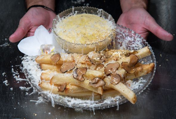 New York's $200 french fries offer 'escape' from reality