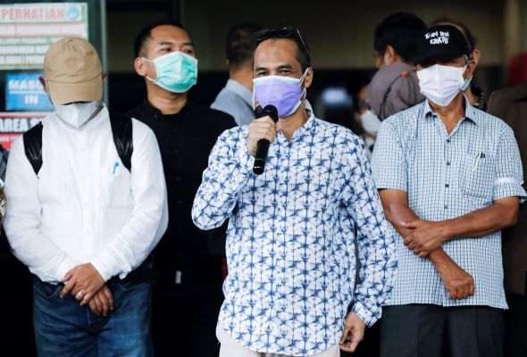 Https Www Astroawani Com Berita Malaysia Dua Sahabat Sesat Ketika Aktiviti Mendaki Bukit Bauk 322838 2021 09 30t23 45 24 000z Monthly 0 5 Https Img Astroawani Com 2021 10 81633045848 Sesatdakibukit Jpg Https Www Astroawani Com Berita
