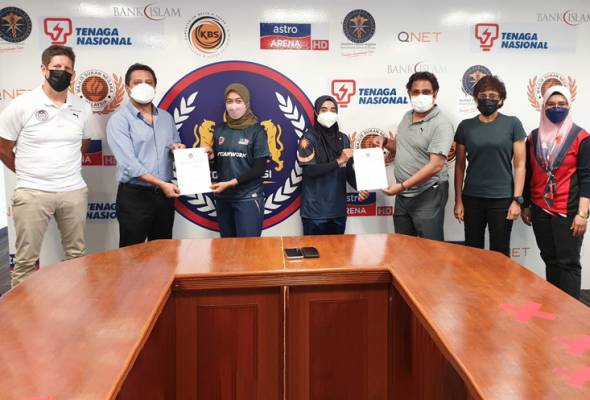 Carian mengenai topik pemain-hoki  Astro Awani