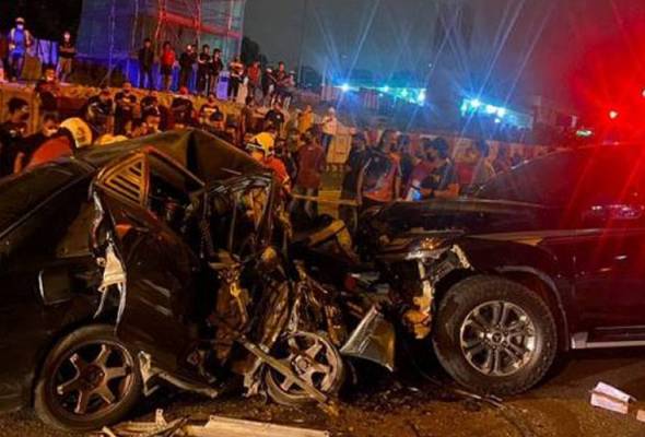 Nahas Lebuhraya Persekutuan Pemandu Mitsubishi Triton Lawan Arus Positif Ganja Astro Awani