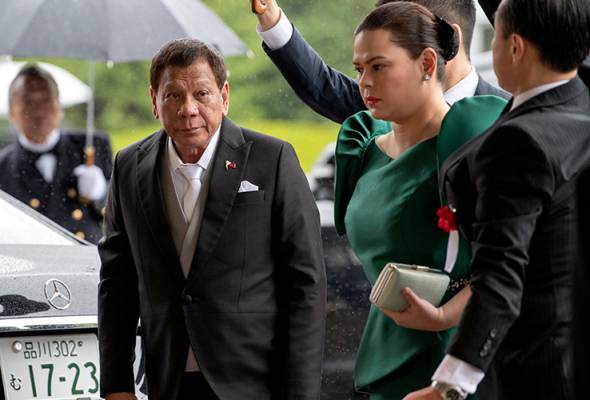 Daughter of Philippine President Duterte files candidacy for vice president