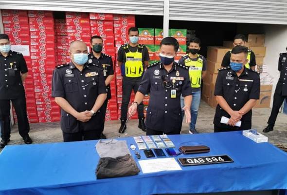 Carian Mengenai Topik Penyeludupan Rokok Astro Awani