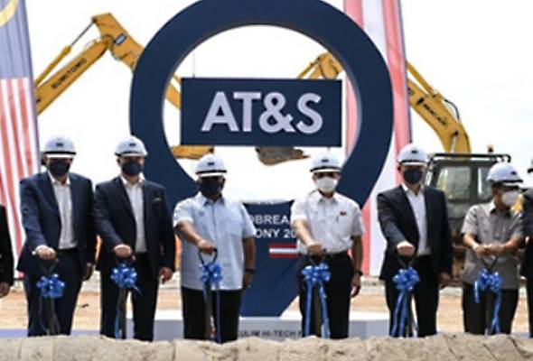 AT&S investment of RM8.5 bln proves Malaysia preferred by foreign investors - Azmin