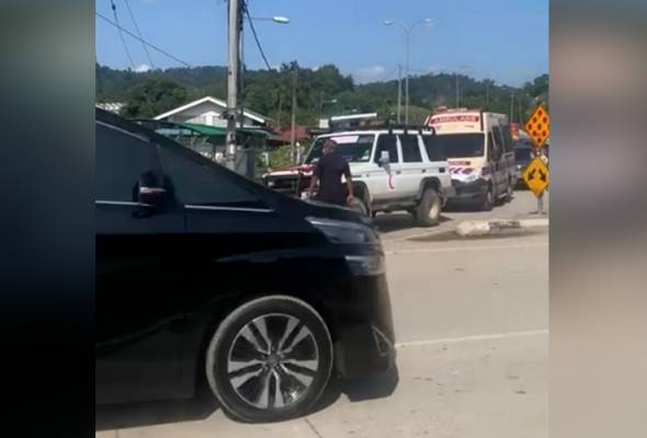 Ini penjelasan polis mengapa tahan ambulans dan benarkan konvoi PM lalu dahulu
