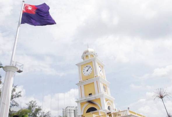 Johor polls: Candidates taking full advantage of extended campaigning hours | Astro Awani