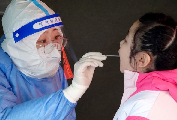 As virus cases surge, can China's zero-COVID strategy hold? | Astro Awani