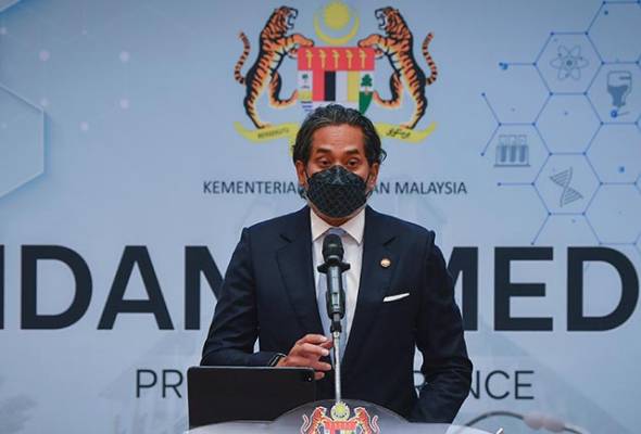 Wearing of face masks in outdoor settings, open areas no longer compulsory from May 1 | Astro Awani