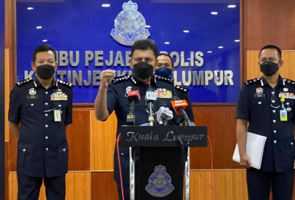 26 kenderaan mewah diklon, polis tahan sembilan lelaki - Ketua Polis KL | Astro Awani