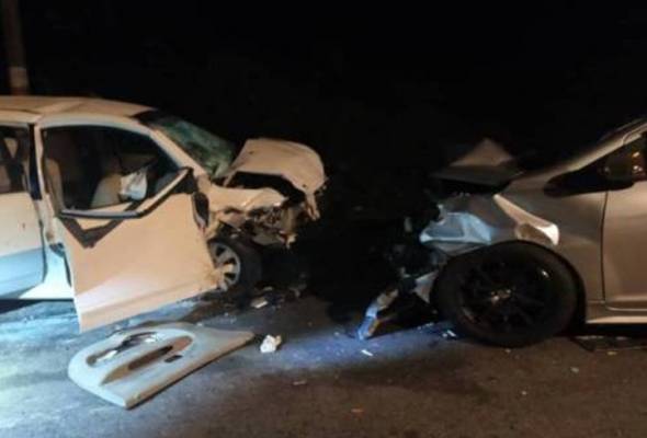 Two die in crash involving five vehicles in Jempol
