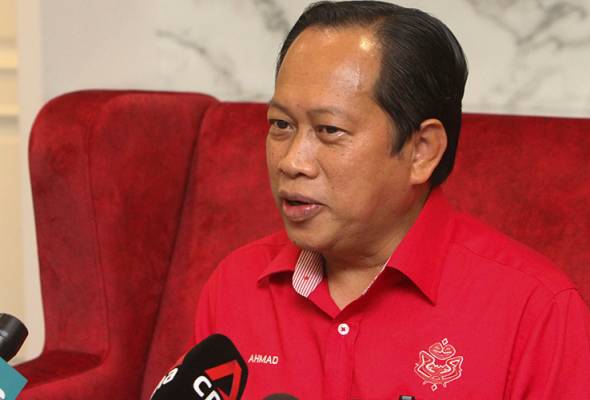 Pindaan Perlembagaan UMNO: 'Jangan salahkan RoS' - Ahmad Maslan | Astro Awani