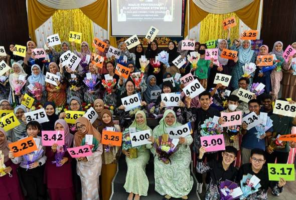 STPM 2021: 874 candidates score perfect 4.0 CGPA