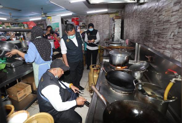 15 premis makanan kotor di JB diarah tutup | Astro Awani