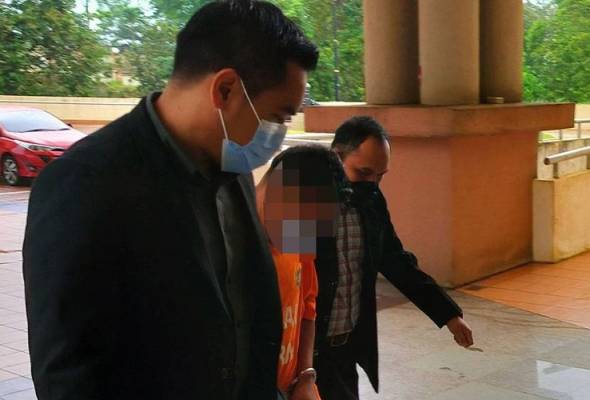 SPRM tahan tiga individu kes rasuah, salah guna jawatan | Astro Awani