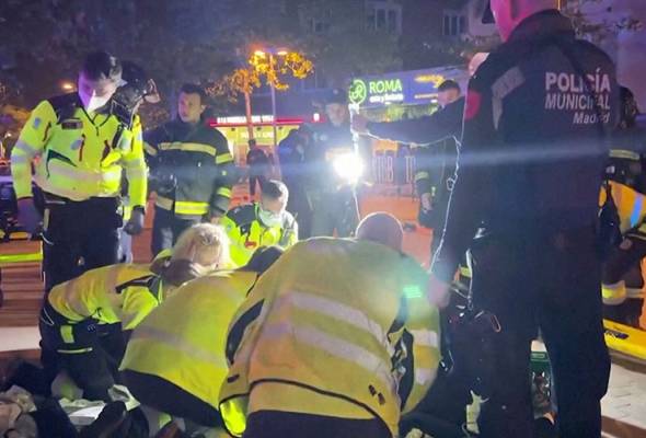 Two dead and 10 injured in Madrid restaurant fire