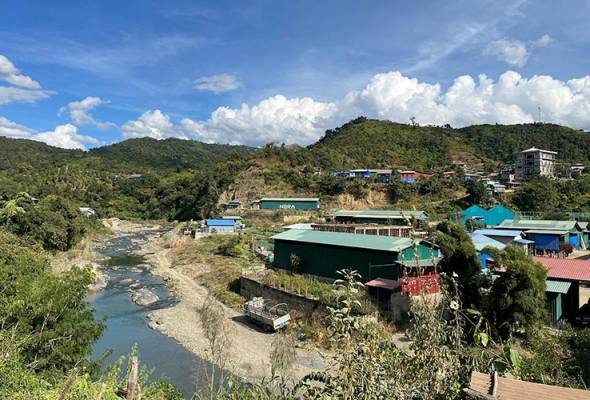 Myanmar rebel group claims control of town bordering India, Bangladesh