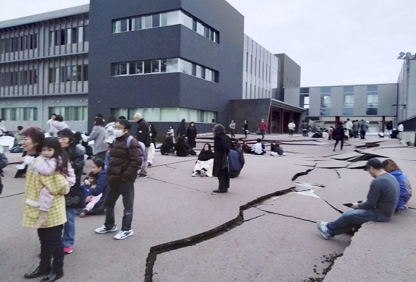 Small tsunamis hit S. Korea after earthquake in Japan