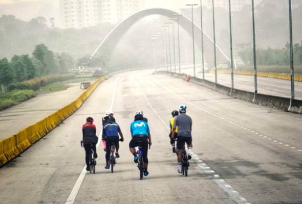 Berbasikal tanpa derita: Tips elak sakit belakang dan kecederaan ...