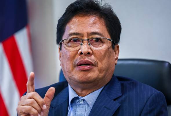 Azam Baki junjung kasih kepada Agong atas pelantikan semula sebagai KP ...