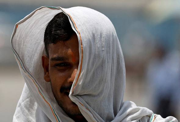 Heatwave hits Indian capital, other parts