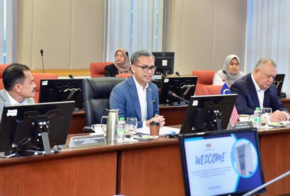 Malaysia ready to roll out dual 5G network - Fahmi