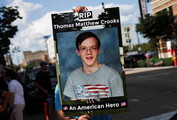 Trump gunman Thomas Crooks leaves behind pile of mysteries