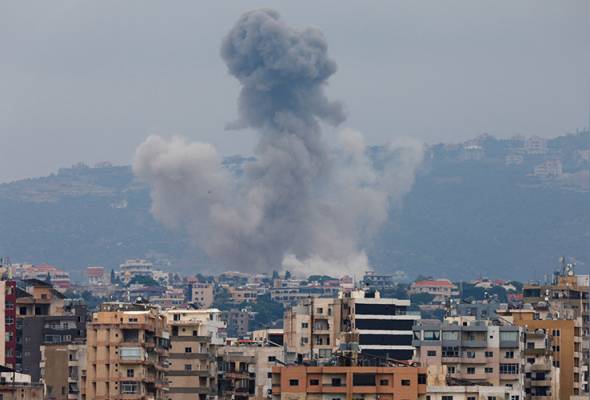 Israeli strikes kill 22 in Beirut as Hezbollah leader evades assassination
