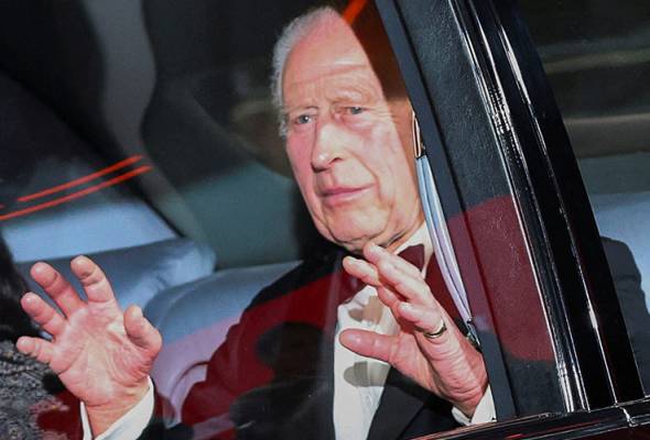 King Charles celebrates 76th birthday by opening food hubs