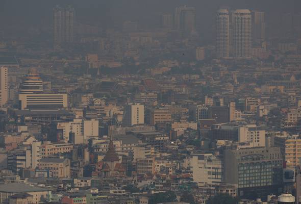 Bangkok's rising heat: Over 2,300 lives, billions in wages at risk