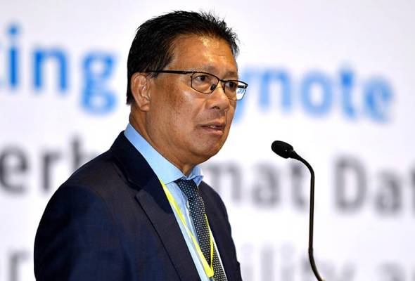 Masyarakat perlu bersaing dengan kepesatan teknologi - Menteri Sarawak