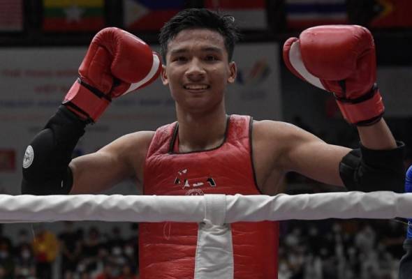 Aliff Rakib tampil pada Kejohanan Muay Thai T-Fight 2025 di Tunjong ...