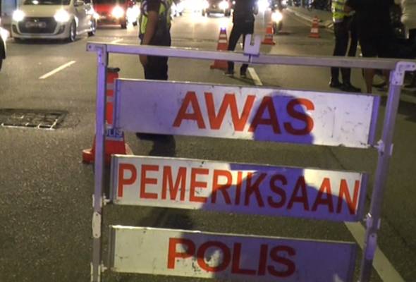 Trying to evade roadblock, fifth former injured after being hit by 4WD