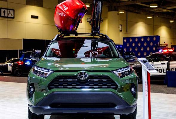 Dude, where's my car? Toyota buyers face long waits amid hybrid boom