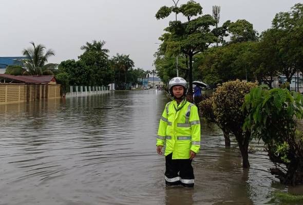 Banjir: Air di Shah Alam mulai surut<