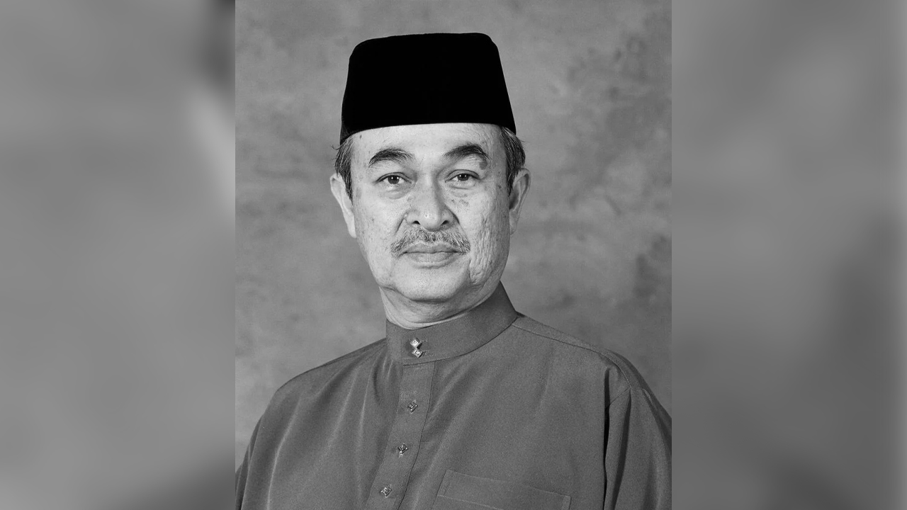 Lebuh raya dinamakan sempena Tun Abdullah, bendera dikibar separuh tiang Jumaat ini - Chow